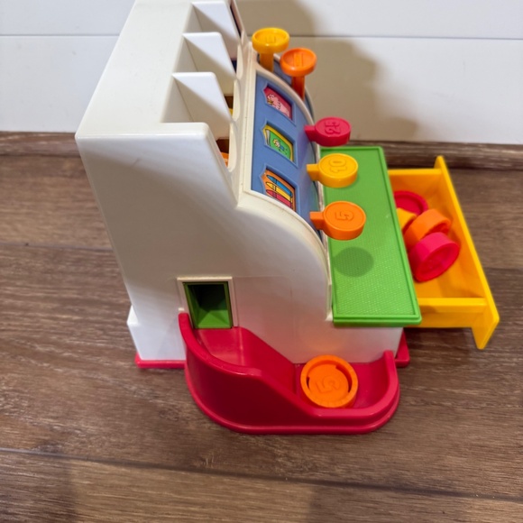 Vintage Fisher Price Cash Register, Working Bell, Functional Buttons, 5 Coins - Picture 11 of 14